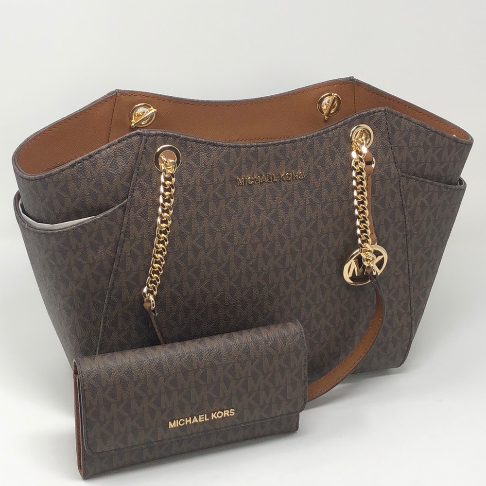 ♥️NWT Michael Kors Bundle Jet Set travel+wallet♥️ - Picture 7 of 7